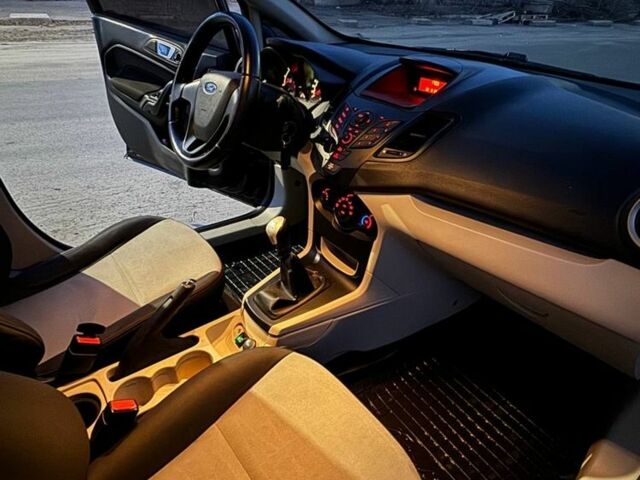 Чорний Форд Фієста, об'ємом двигуна 1.6 л та пробігом 230 тис. км за 6350 $, фото 6 на Automoto.ua