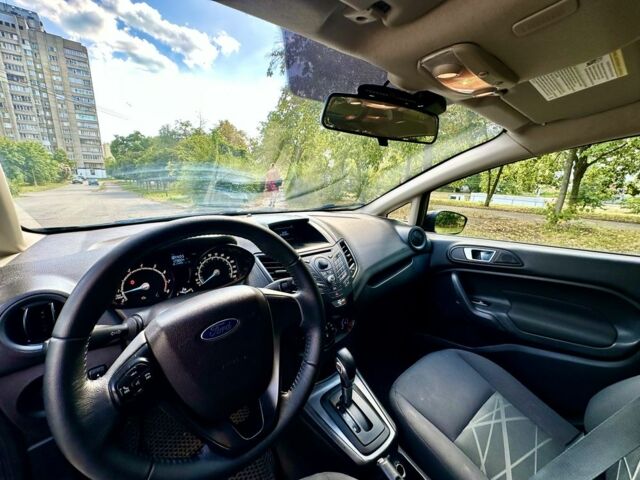 Черный Форд Фиеста, объемом двигателя 1.6 л и пробегом 130 тыс. км за 5100 $, фото 6 на Automoto.ua