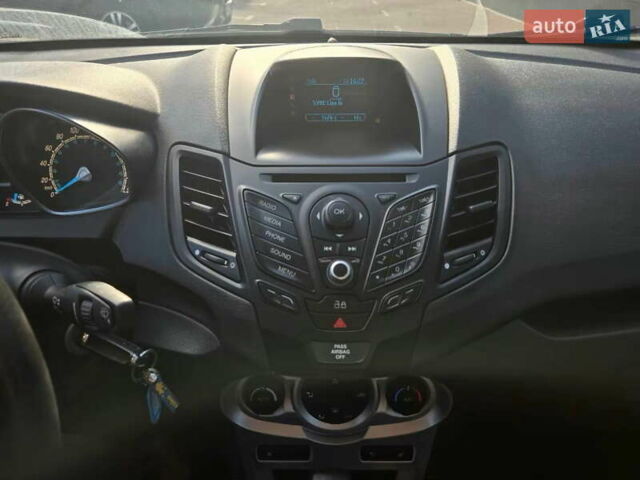 Чорний Форд Фієста, об'ємом двигуна 1.6 л та пробігом 117 тис. км за 6999 $, фото 19 на Automoto.ua