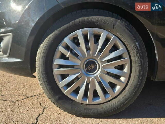 Чорний Форд Фієста, об'ємом двигуна 1.6 л та пробігом 117 тис. км за 6999 $, фото 24 на Automoto.ua