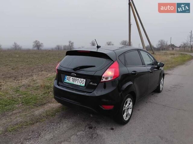 Черный Форд Фиеста, объемом двигателя 1.6 л и пробегом 350 тыс. км за 6500 $, фото 1 на Automoto.ua