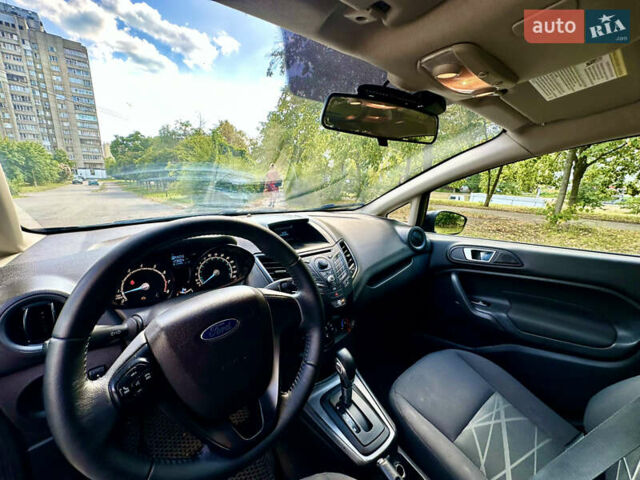 Черный Форд Фиеста, объемом двигателя 1.6 л и пробегом 129 тыс. км за 6100 $, фото 6 на Automoto.ua