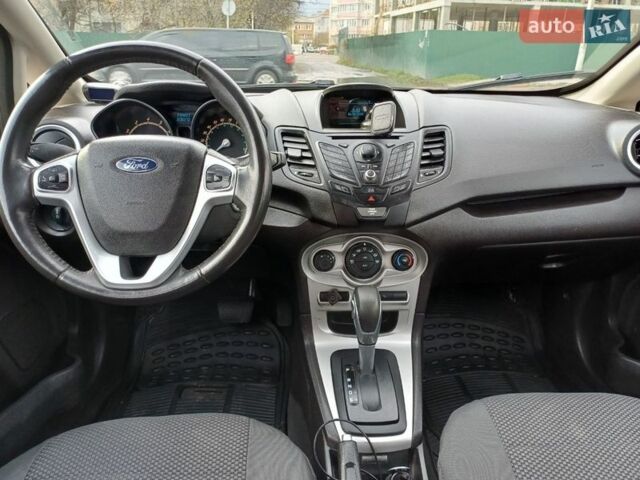 Чорний Форд Фієста, об'ємом двигуна 1.6 л та пробігом 208 тис. км за 6500 $, фото 3 на Automoto.ua