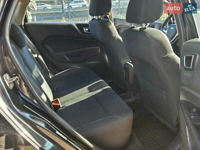 Чорний Форд Фієста, об'ємом двигуна 1.6 л та пробігом 117 тис. км за 6999 $, фото 11 на Automoto.ua