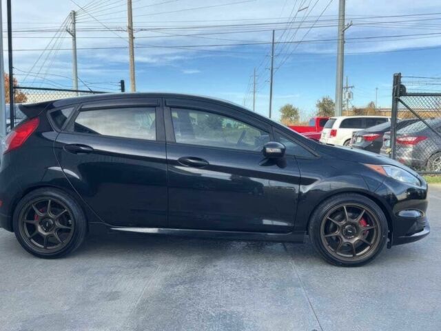 Чорний Форд Фієста, об'ємом двигуна 1.6 л та пробігом 73 тис. км за 3800 $, фото 3 на Automoto.ua