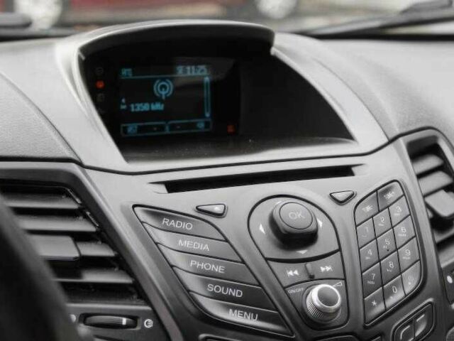 Черный Форд Фиеста, объемом двигателя 1.6 л и пробегом 110 тыс. км за 6000 $, фото 9 на Automoto.ua