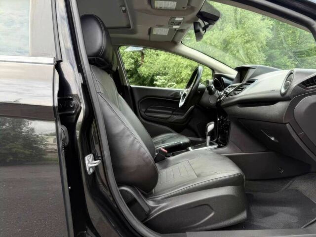 Черный Форд Фиеста, объемом двигателя 1.6 л и пробегом 47 тыс. км за 8500 $, фото 7 на Automoto.ua