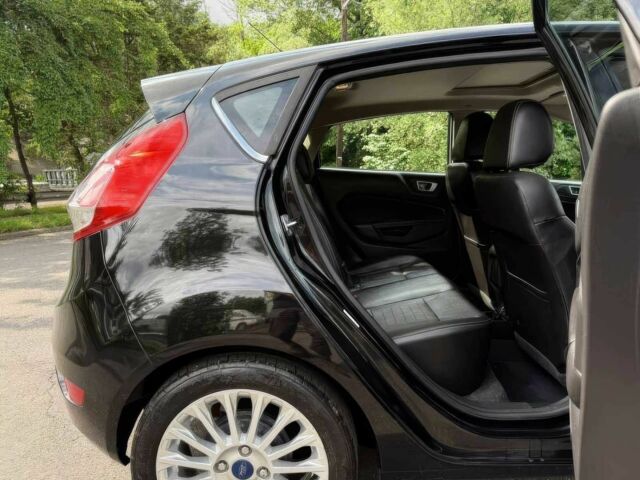 Черный Форд Фиеста, объемом двигателя 1.6 л и пробегом 47 тыс. км за 8500 $, фото 9 на Automoto.ua