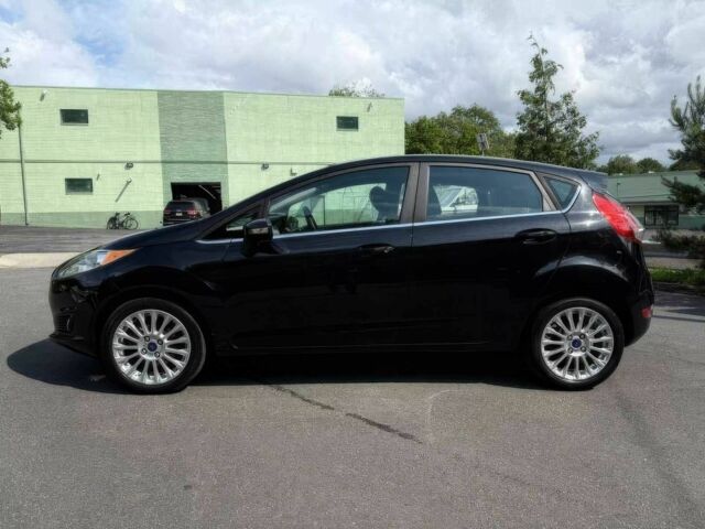 Черный Форд Фиеста, объемом двигателя 1.6 л и пробегом 47 тыс. км за 8500 $, фото 4 на Automoto.ua