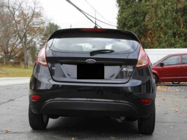 Черный Форд Фиеста, объемом двигателя 1.6 л и пробегом 110 тыс. км за 6000 $, фото 5 на Automoto.ua