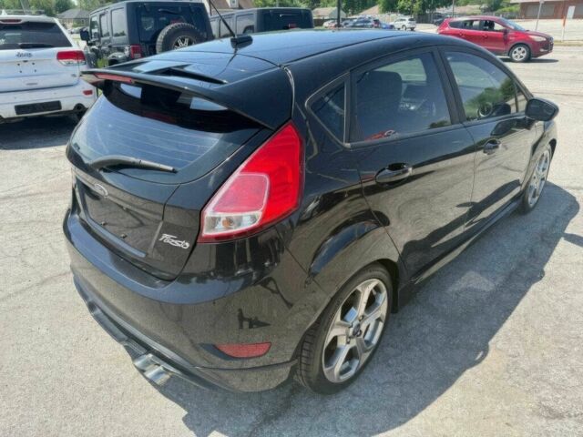 Черный Форд Фиеста, объемом двигателя 1.6 л и пробегом 71 тыс. км за 3900 $, фото 6 на Automoto.ua