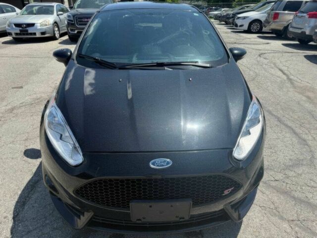 Черный Форд Фиеста, объемом двигателя 1.6 л и пробегом 71 тыс. км за 3900 $, фото 1 на Automoto.ua