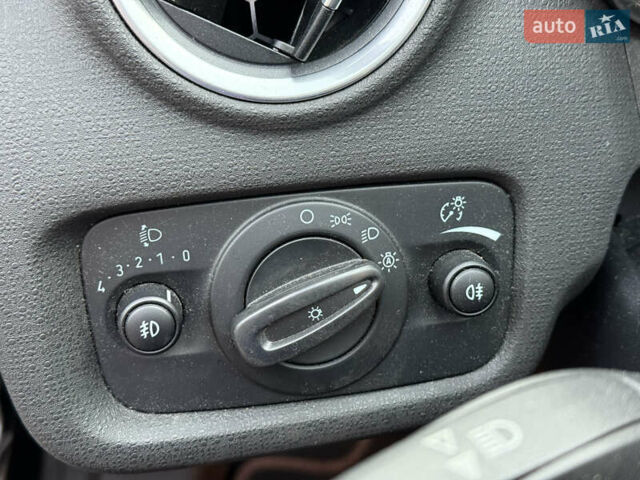 Черный Форд Фиеста, объемом двигателя 1 л и пробегом 173 тыс. км за 7600 $, фото 28 на Automoto.ua