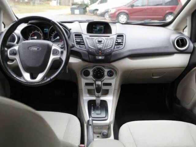 Черный Форд Фиеста, объемом двигателя 1.6 л и пробегом 110 тыс. км за 6000 $, фото 12 на Automoto.ua