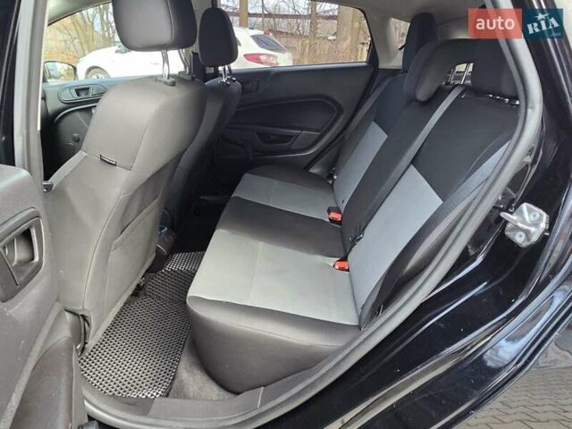 Черный Форд Фиеста, объемом двигателя 1.6 л и пробегом 71 тыс. км за 7999 $, фото 20 на Automoto.ua