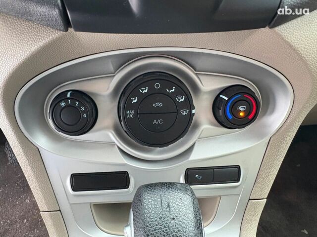 Черный Форд Фиеста, объемом двигателя 1.6 л и пробегом 157 тыс. км за 7490 $, фото 19 на Automoto.ua