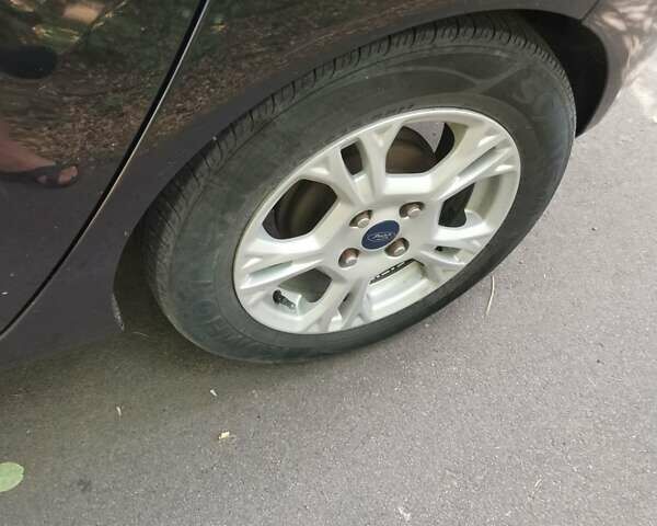Чорний Форд Фієста, об'ємом двигуна 1.6 л та пробігом 130 тис. км за 8500 $, фото 19 на Automoto.ua