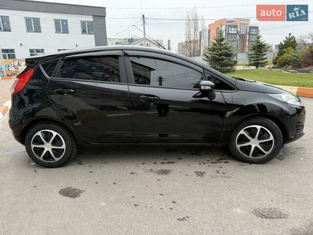 Чорний Форд Фієста, об'ємом двигуна 1 л та пробігом 131 тис. км за 8200 $, фото 2 на Automoto.ua
