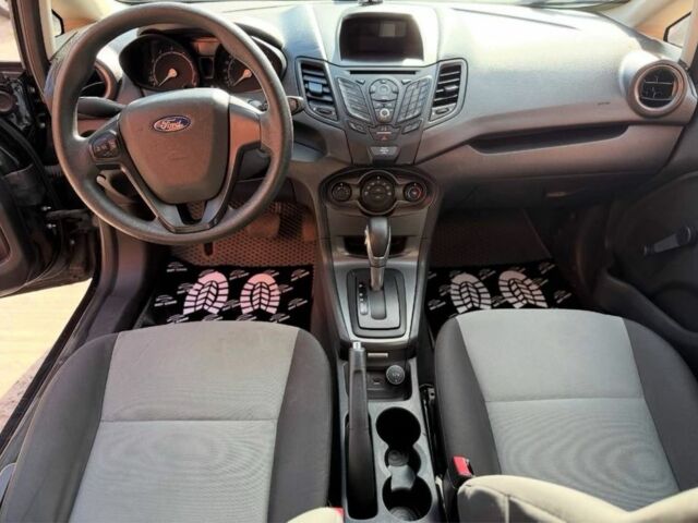 Черный Форд Фиеста, объемом двигателя 1.6 л и пробегом 174 тыс. км за 6800 $, фото 7 на Automoto.ua