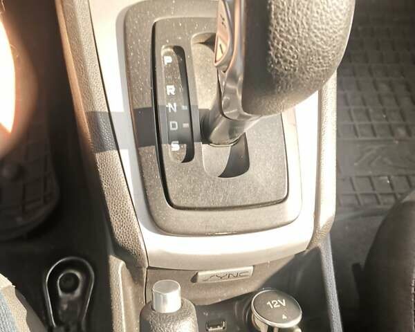 Чорний Форд Фієста, об'ємом двигуна 1.6 л та пробігом 130 тис. км за 8500 $, фото 9 на Automoto.ua