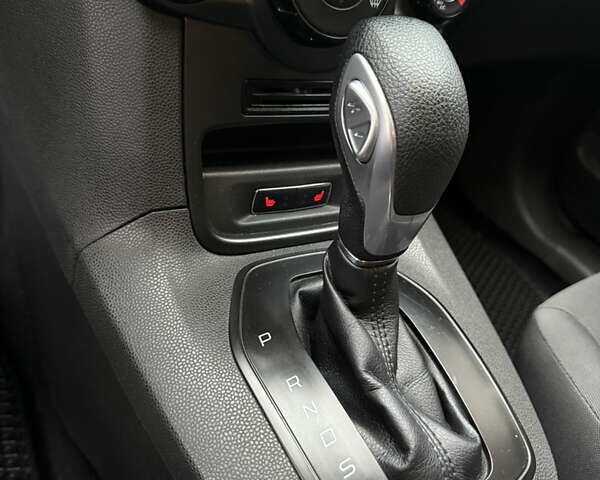 Чорний Форд Фієста, об'ємом двигуна 1 л та пробігом 131 тис. км за 8200 $, фото 13 на Automoto.ua