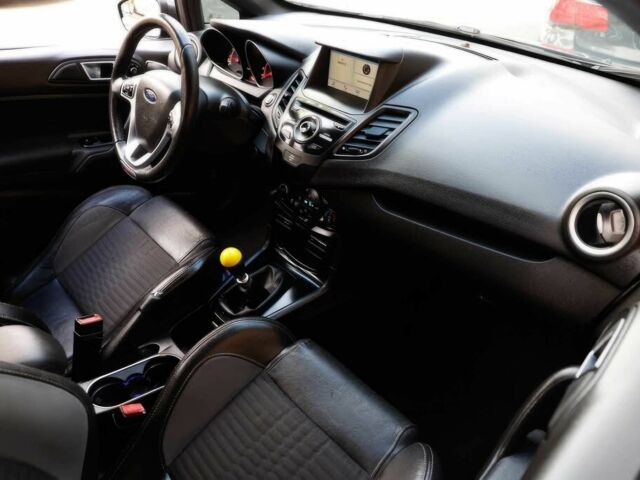 Чорний Форд Фієста, об'ємом двигуна 1.6 л та пробігом 66 тис. км за 4150 $, фото 9 на Automoto.ua