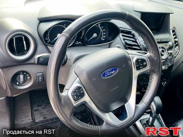 Черный Форд Фиеста, объемом двигателя 1.6 л и пробегом 122 тыс. км за 8300 $, фото 8 на Automoto.ua