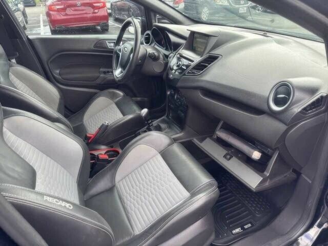 Черный Форд Фиеста, объемом двигателя 1.6 л и пробегом 89 тыс. км за 2500 $, фото 9 на Automoto.ua