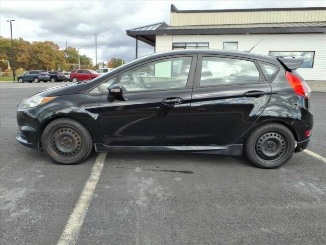 Черный Форд Фиеста, объемом двигателя 1.6 л и пробегом 64 тыс. км за 4600 $, фото 3 на Automoto.ua