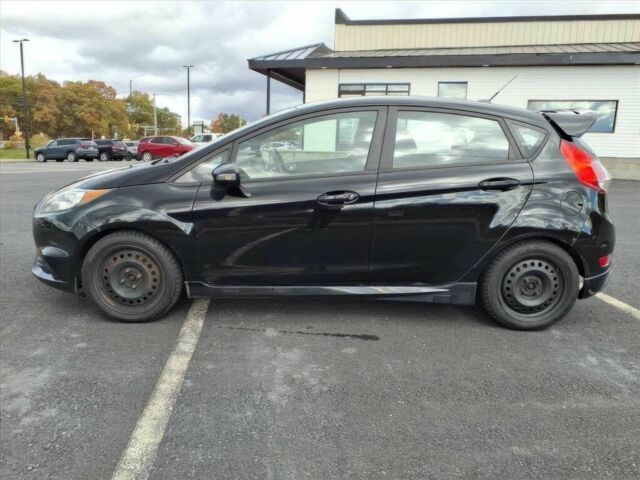 Черный Форд Фиеста, объемом двигателя 1.6 л и пробегом 51 тыс. км за 5550 $, фото 4 на Automoto.ua