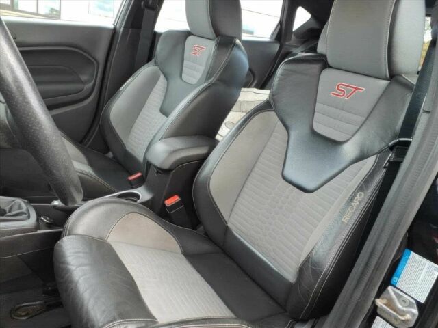 Черный Форд Фиеста, объемом двигателя 1.6 л и пробегом 60 тыс. км за 8600 $, фото 10 на Automoto.ua