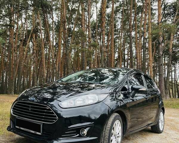 Черный Форд Фиеста, объемом двигателя 1.6 л и пробегом 122 тыс. км за 9500 $, фото 1 на Automoto.ua