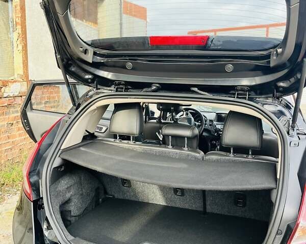 Черный Форд Фиеста, объемом двигателя 1.6 л и пробегом 122 тыс. км за 9500 $, фото 21 на Automoto.ua