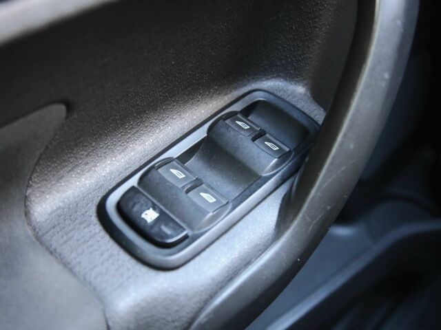 Черный Форд Фиеста, объемом двигателя 1.6 л и пробегом 121 тыс. км за 8200 $, фото 19 на Automoto.ua