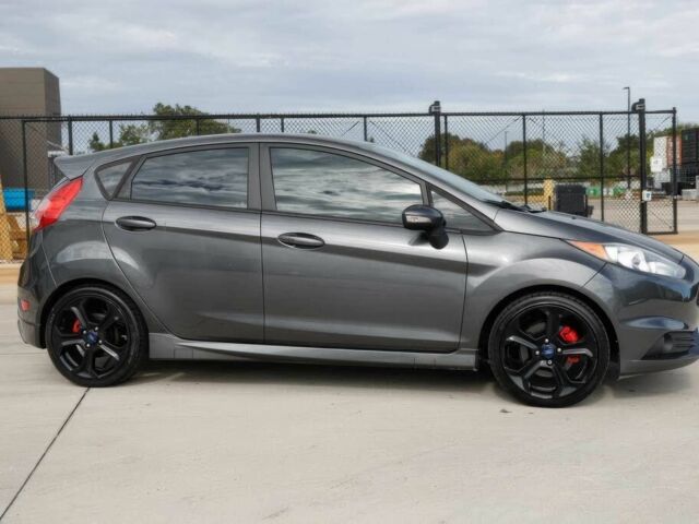 Чорний Форд Фієста, об'ємом двигуна 1.6 л та пробігом 66 тис. км за 4150 $, фото 3 на Automoto.ua