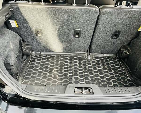 Черный Форд Фиеста, объемом двигателя 1.6 л и пробегом 122 тыс. км за 9500 $, фото 18 на Automoto.ua