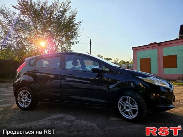 Черный Форд Фиеста, объемом двигателя 1.6 л и пробегом 52 тыс. км за 9000 $, фото 5 на Automoto.ua