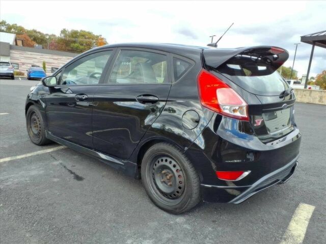 Черный Форд Фиеста, объемом двигателя 1.6 л и пробегом 64 тыс. км за 4600 $, фото 4 на Automoto.ua