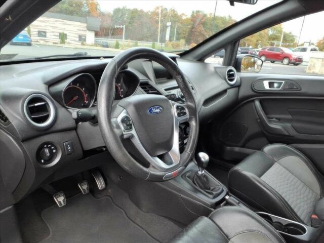 Черный Форд Фиеста, объемом двигателя 1.6 л и пробегом 64 тыс. км за 4600 $, фото 9 на Automoto.ua