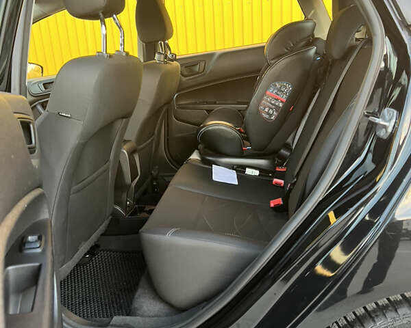 Черный Форд Фиеста, объемом двигателя 1.6 л и пробегом 142 тыс. км за 8700 $, фото 6 на Automoto.ua