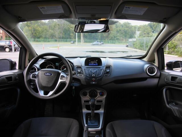 Черный Форд Фиеста, объемом двигателя 1.6 л и пробегом 121 тыс. км за 8200 $, фото 11 на Automoto.ua