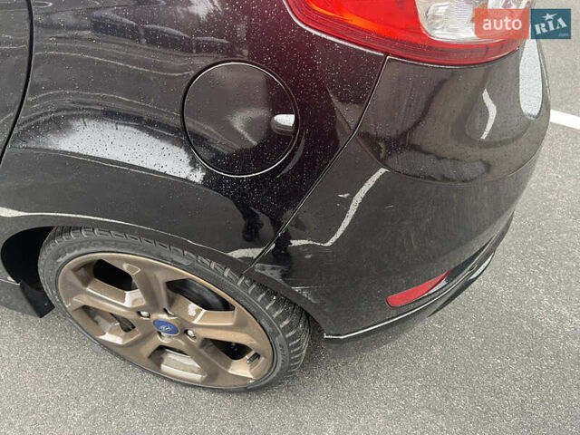 Черный Форд Фиеста, объемом двигателя 1.6 л и пробегом 95 тыс. км за 9600 $, фото 8 на Automoto.ua