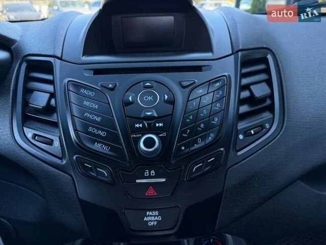 Чорний Форд Фієста, об'ємом двигуна 1.6 л та пробігом 150 тис. км за 8900 $, фото 23 на Automoto.ua