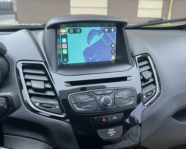 Черный Форд Фиеста, объемом двигателя 1.6 л и пробегом 95 тыс. км за 9600 $, фото 22 на Automoto.ua