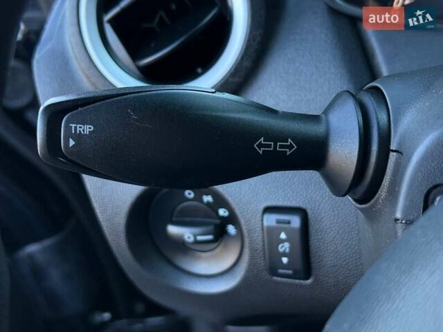 Чорний Форд Фієста, об'ємом двигуна 1.6 л та пробігом 150 тис. км за 8900 $, фото 17 на Automoto.ua