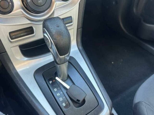 Чорний Форд Фієста, об'ємом двигуна 1.6 л та пробігом 87 тис. км за 8500 $, фото 5 на Automoto.ua