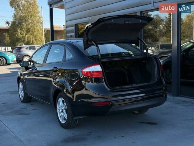 Чорний Форд Фієста, об'ємом двигуна 1.6 л та пробігом 150 тис. км за 8900 $, фото 29 на Automoto.ua