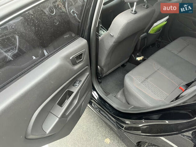 Черный Форд Фиеста, объемом двигателя 1.6 л и пробегом 95 тыс. км за 9600 $, фото 13 на Automoto.ua