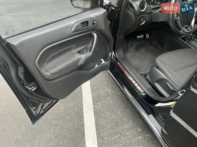 Черный Форд Фиеста, объемом двигателя 1.6 л и пробегом 95 тыс. км за 9600 $, фото 12 на Automoto.ua