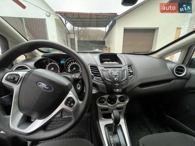 Чорний Форд Фієста, об'ємом двигуна 1.6 л та пробігом 44 тис. км за 8800 $, фото 4 на Automoto.ua